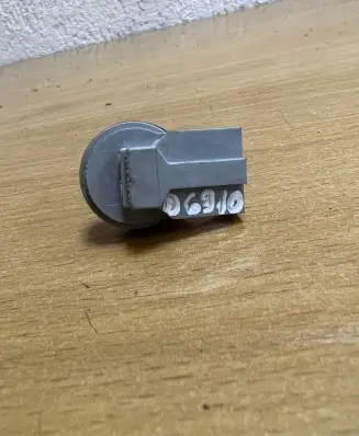 Volkswagen PASSAT B5 Oil temperature sensor 1J0907543A D6910