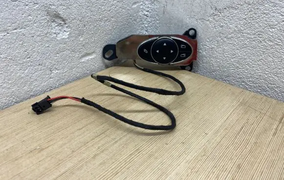Mercedes-Benz CLS C219 Wing mirror switch 2118216079 032110
