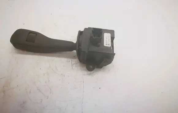 BMW 5 E39 Indicator stalk 8375407