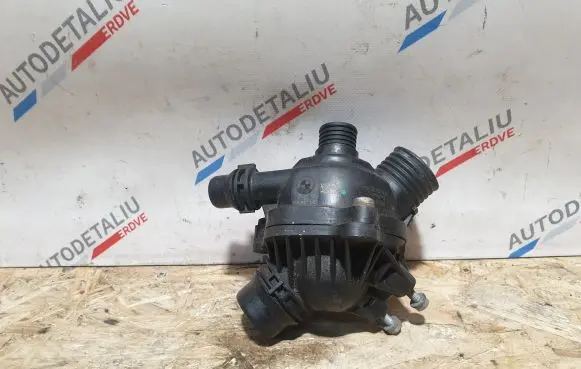 Thermostat/thermostat housing