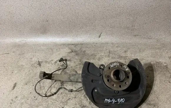 Mercedes-Benz ML W164 Front wheel hub