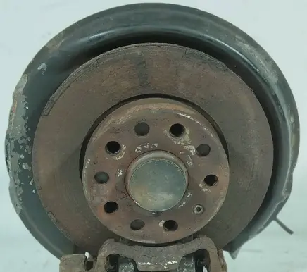 Volkswagen Touran I Rear wheel hub 1K0436P
