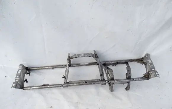 Ford Focus Dashboard cross member/frame bar BV6NA04545AB