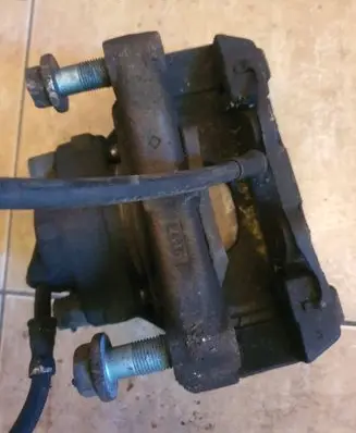 Front brake caliper