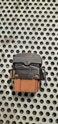 Renault Trafic II (X83) Windscreen/window heater switch 2648804