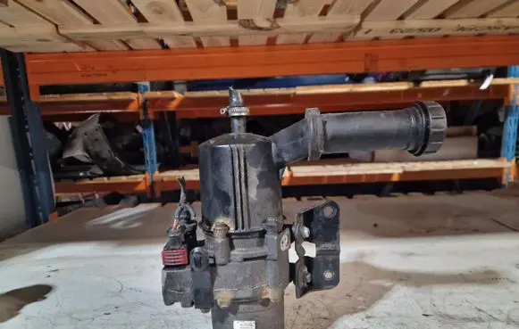 Citroen C4 I Power steering pump K01508