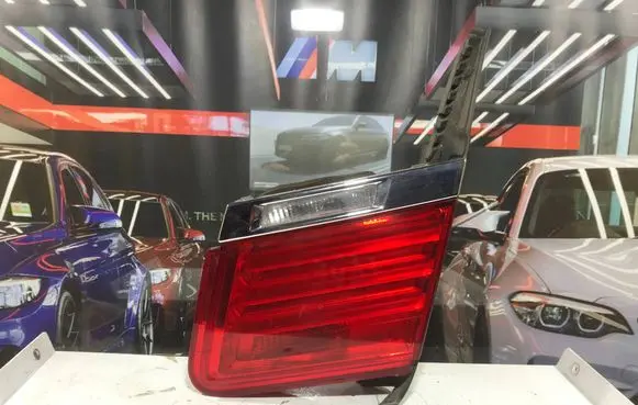 BMW 7 F01 F02 F03 F04 Tailgate rear/tail lights 7182206