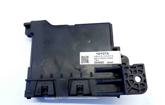 Toyota Auris E180 Other devices 8865002D70