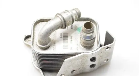 BMW 3 E90 E91 Oil filter mounting bracket B8316000