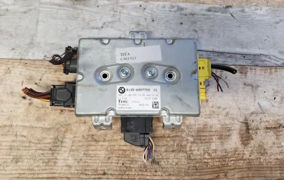 BMW 5 E60 E61 Door control unit/module 6957759 15012005 2781C4
