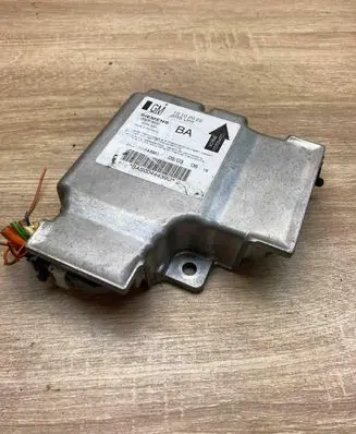 Opel Vectra C Airbag control unit/module 13102022 330518650