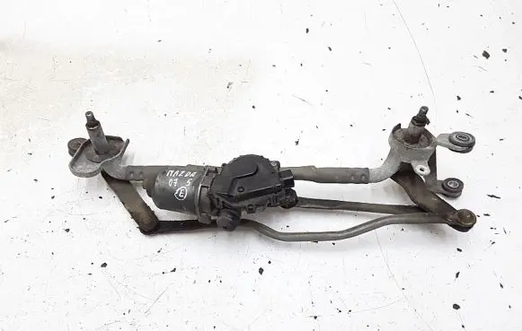 Front wiper linkage