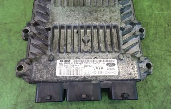 Mazda 2 Engine control unit/module 5WS40069AT