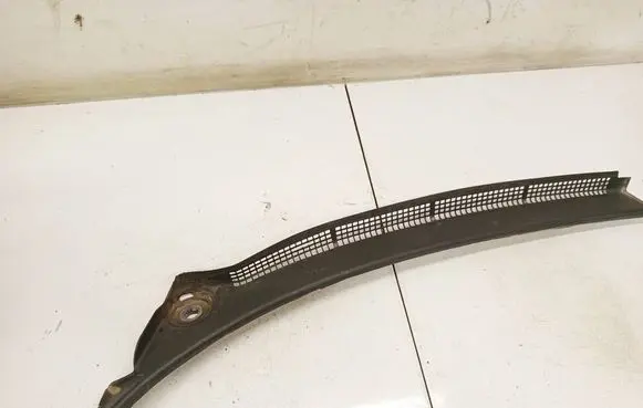 Volkswagen PASSAT B4 Wiper trim 357853829B