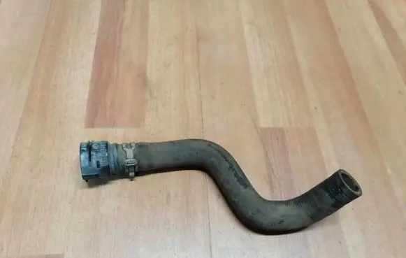 Volkswagen PASSAT B6 Engine coolant pipe/hose 3B0122291B