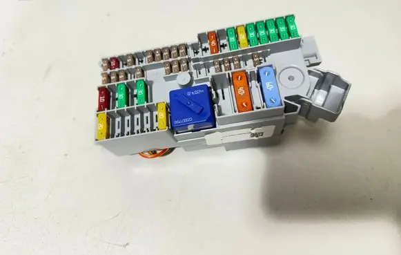 BMW X3 G01 Fuse module 6807487 4525944