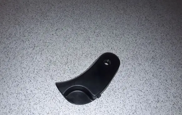 BMW 3 E46 Engine bonnet (hood) release handle 8223163