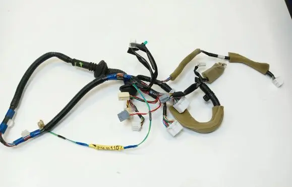 Lexus LS 430 Rear door wiring loom 8215450110F