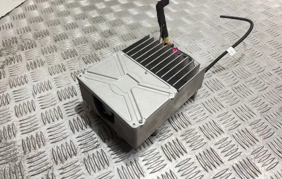Mercedes-Benz R W251 Sound amplifier A2518209589