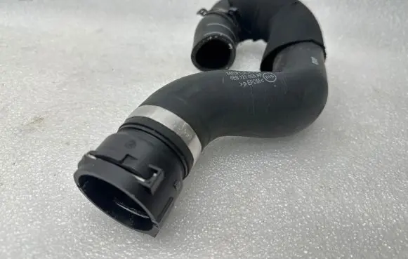 Audi A8 S8 D3 4E Engine coolant pipe/hose 4E0121055AF