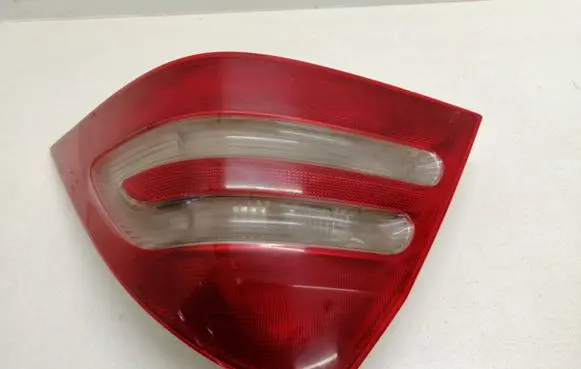 Mercedes-Benz C W203 Rear/tail lights 3311