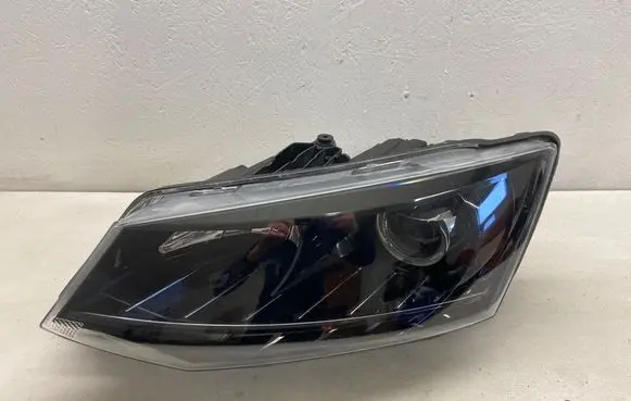 Skoda Fabia Mk3 (NJ) Headlight/headlamp 6V1941015B 1EL01182421