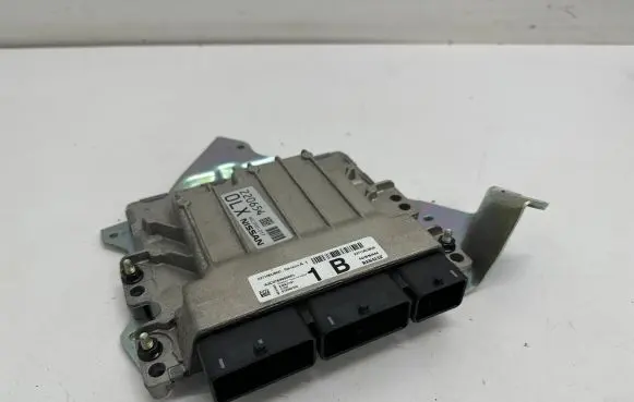 Nissan Qashqai J12 Engine control unit/module 237106UB00