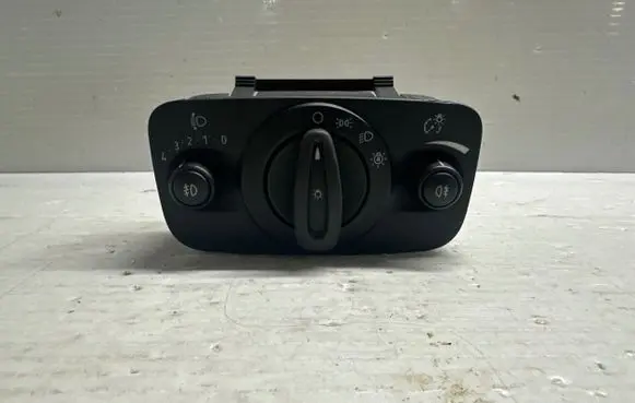 Ford Kuga II Light switch 1350A207