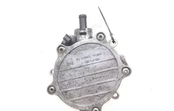 Audi A6 S6 C6 4F Vacuum pump 06E145100C