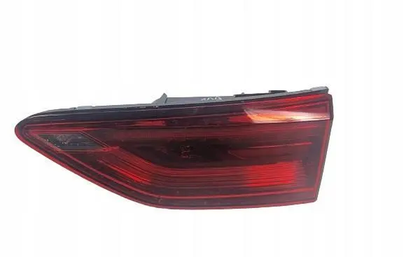 Volkswagen Golf VIII Tailgate rear/tail lights 5H0945094C