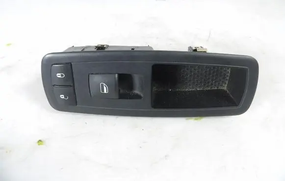 Dodge Nitro Other switches/knobs/shifts 68029178AA