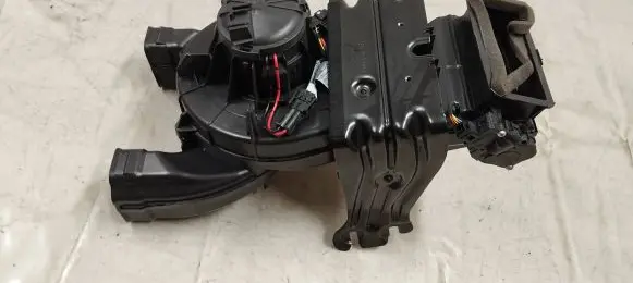 Mercedes-Benz GLS X166 Heater fan/blower A1668300008