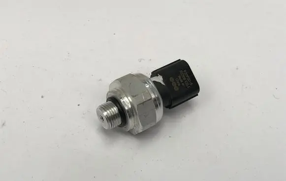 Honda e:Ny1 Air conditioning (A/C) pressure sensor 92CP203 R2308CZL1