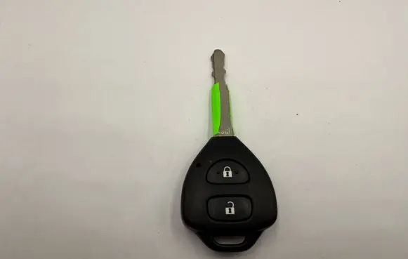 Toyota Avensis T250 Ignition key/card 89071-0F060