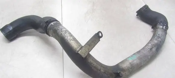 Intercooler hose/pipe