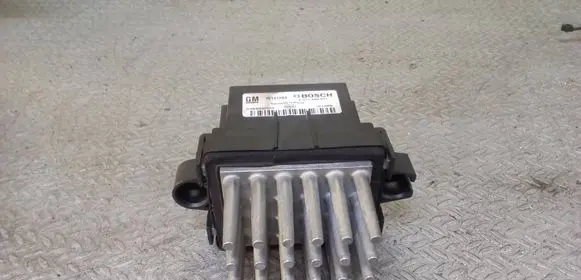 Opel Insignia A Heater blower motor/fan resistor 15141283 F011500017