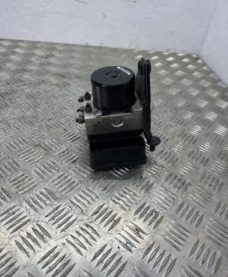 Skoda Octavia Mk2 (1Z) ABS Pump 1K0907379BD 1K0614517CN 10096103423
