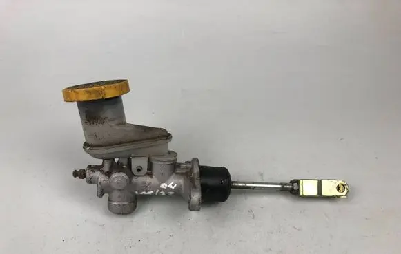 Subaru Legacy Clutch master cylinder
