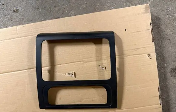 Volkswagen Touran II Radio/GPS head unit trim 1T0858071R