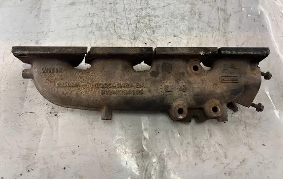 Peugeot 4007 Exhaust manifold 9884114180