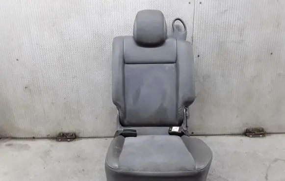 Nissan Almera Tino Rear seat 