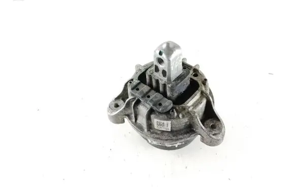 BMW 5 F10 F11 Engine mount bracket 6780263