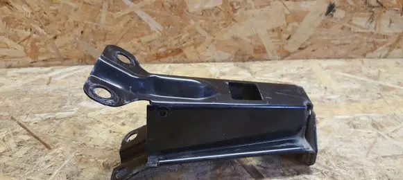 Volvo V70 Radiator support slam panel bracket 
