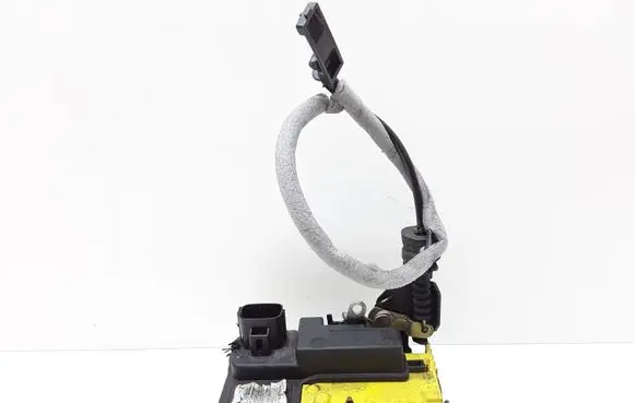 Volvo XC90 Front door lock 30699749