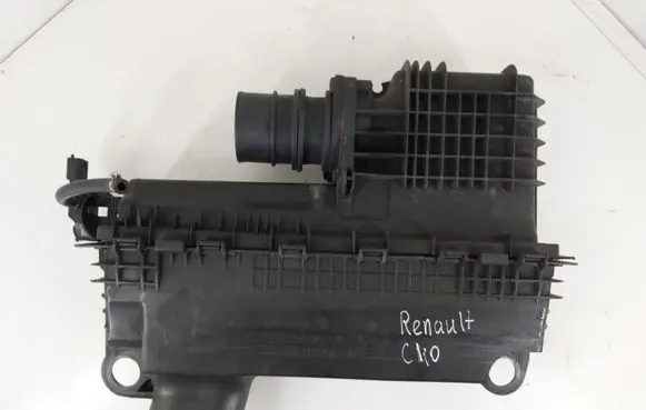 Renault Clio II Air filter box 8200267456 0281002593
