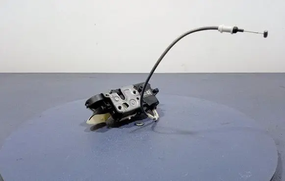 Peugeot Partner Rear door lock 9821668280