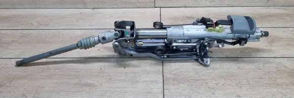 Steering wheel axle set