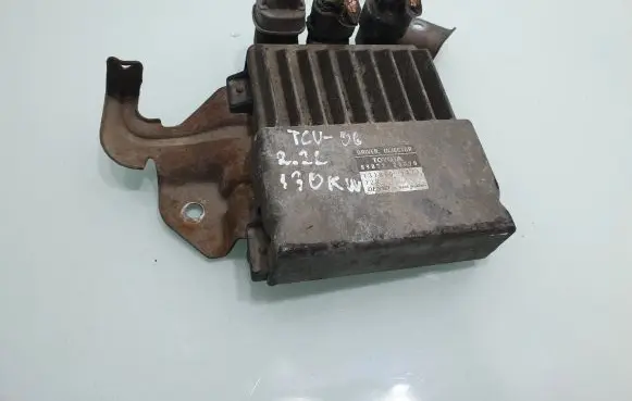 Toyota Corolla Verso AR10 Fuel injection control unit/module 8987120070