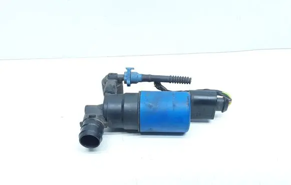 Volvo S60 Windscreen/windshield washer pump AV6113KO82AA