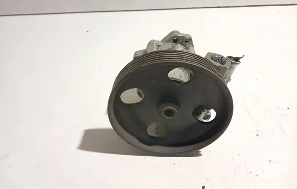 Peugeot 607 Power steering pump 9632876780